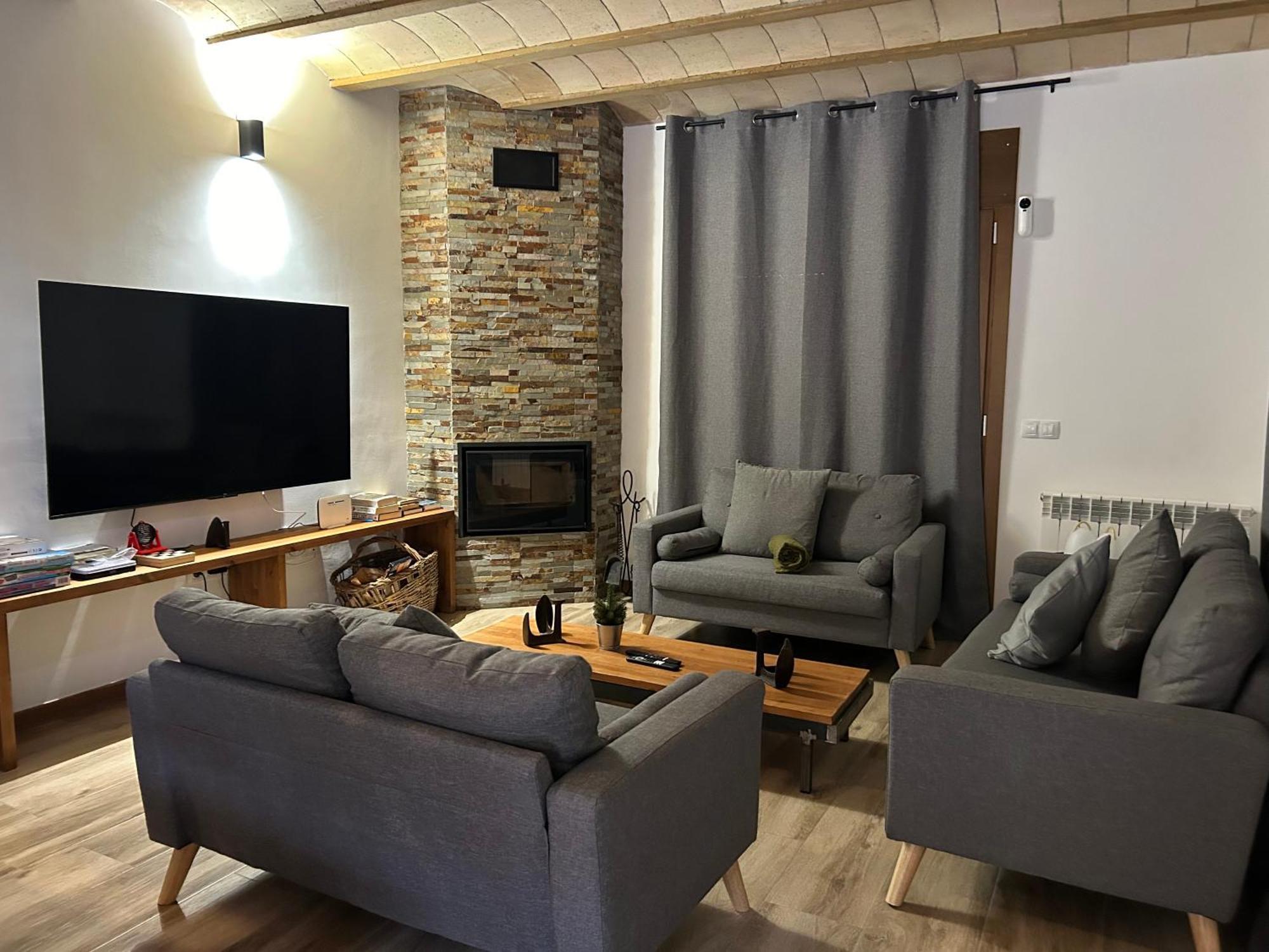 Casa De Les Escoles, Espinalbet - Alberga Castellar del Riu Экстерьер фото